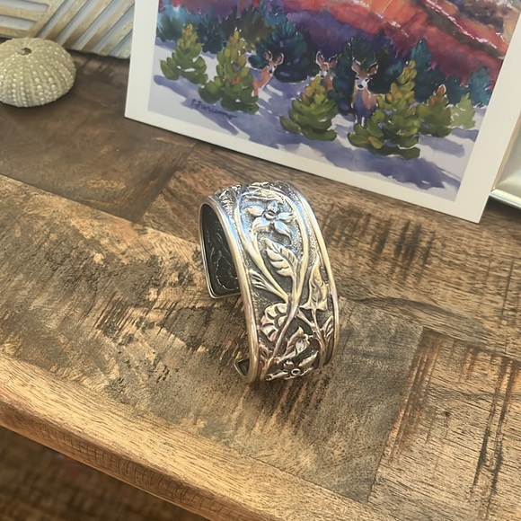 Floral sterling silver cuff bracelet ✨ - Picture 4 of 8